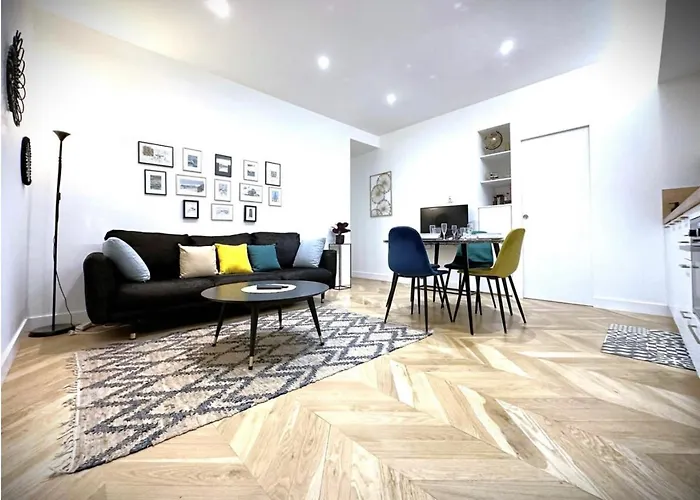 Charmant 2 chambres, hyper-centre avec joli patio